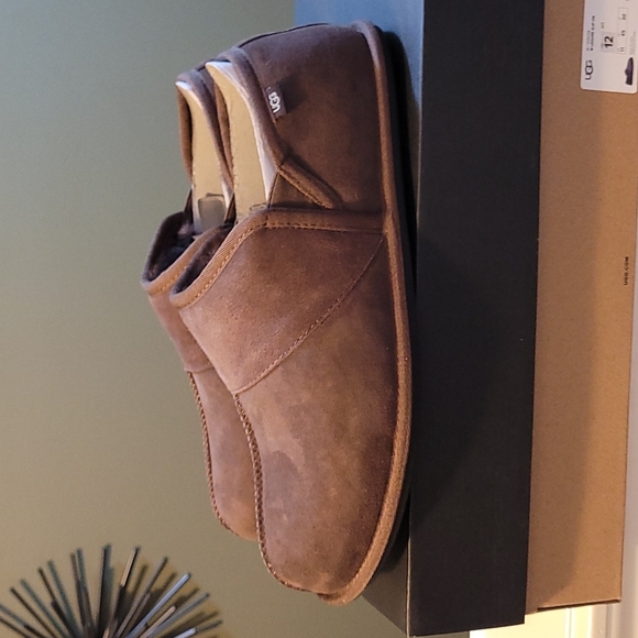 UGG LEISURE SLIP-ON - Picture 3 of 8